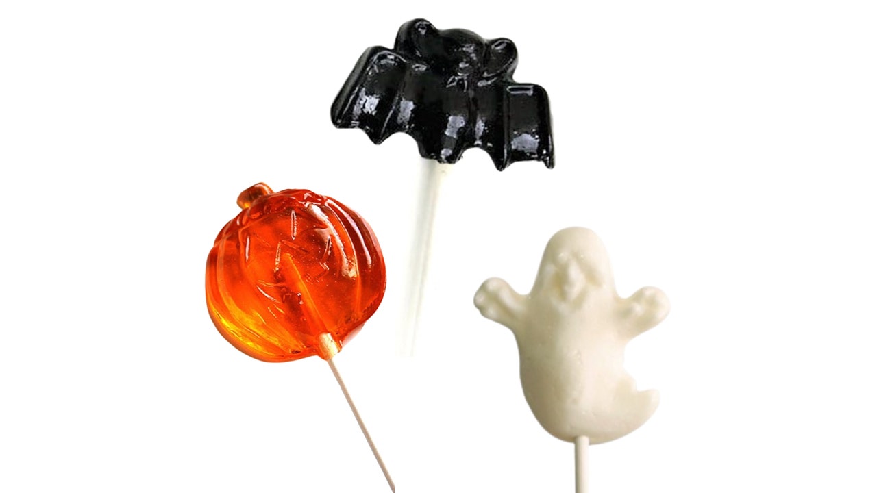 Easy, festive Halloween lollipops that look like you spent hours making