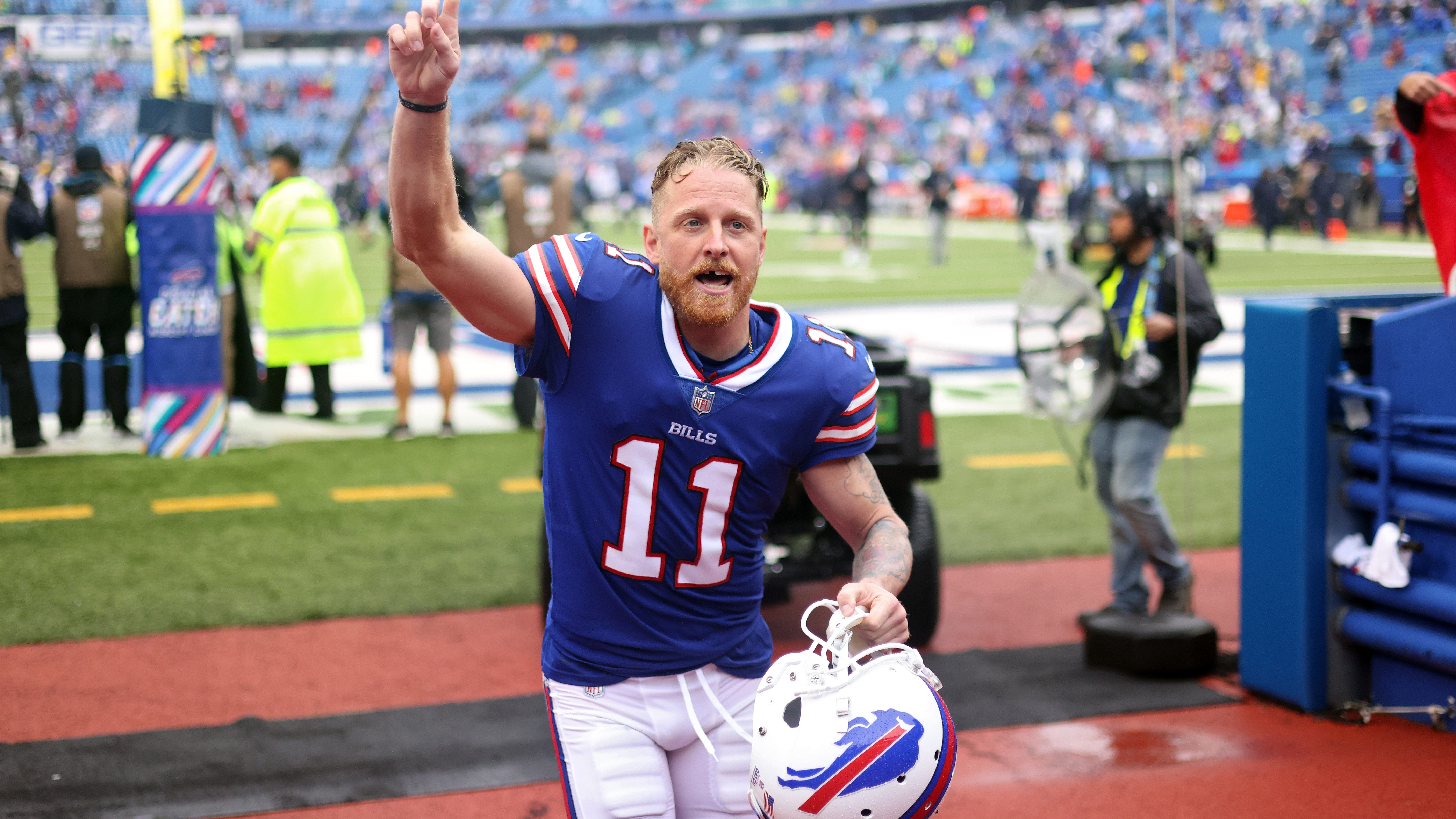 Bills sign veteran wideout Cole Beasley after brief retirement