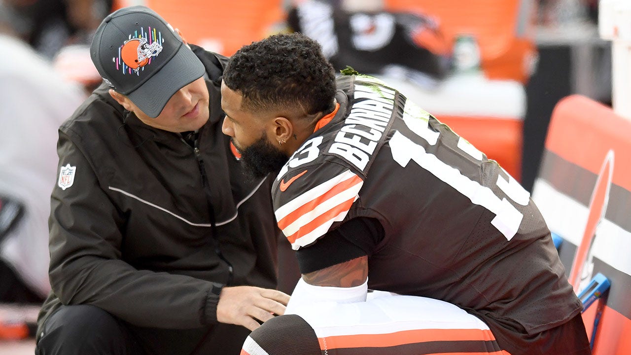 Cleveland Browns receiver Odell Beckham Jr. shakes off shoulder injury