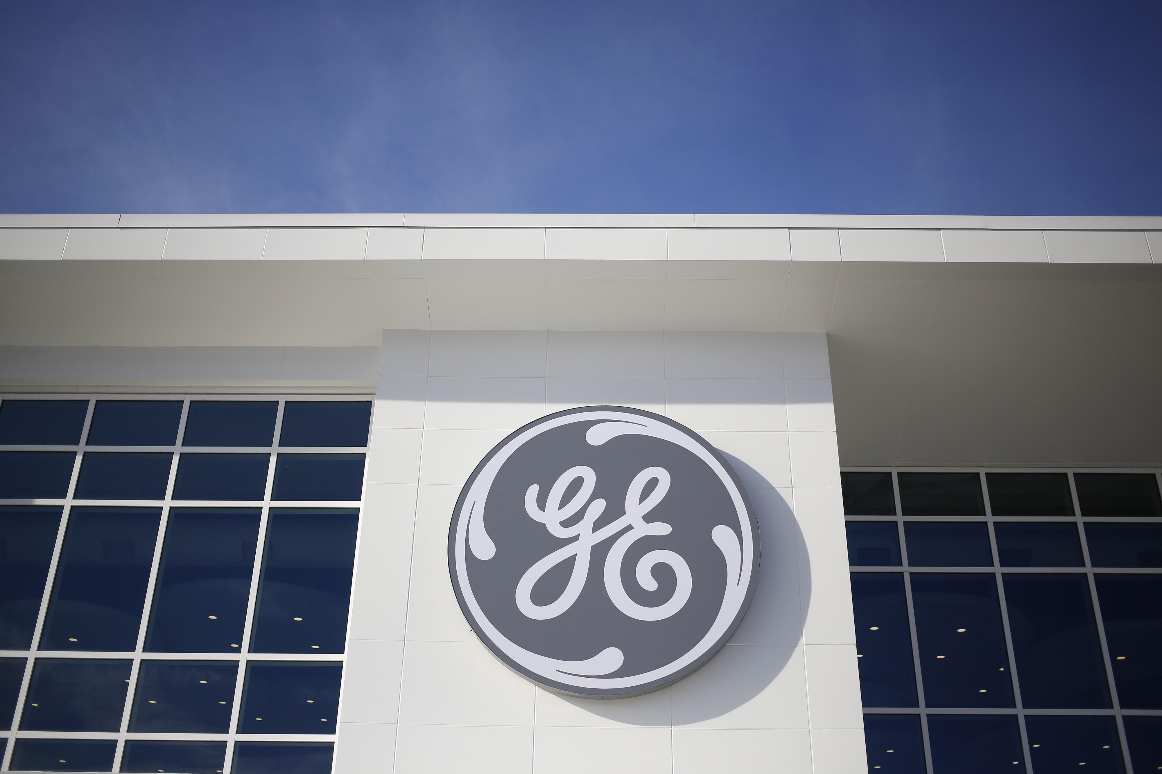 Dozens of GE employees walk out of South Carolina plant in vaccine mandate protest