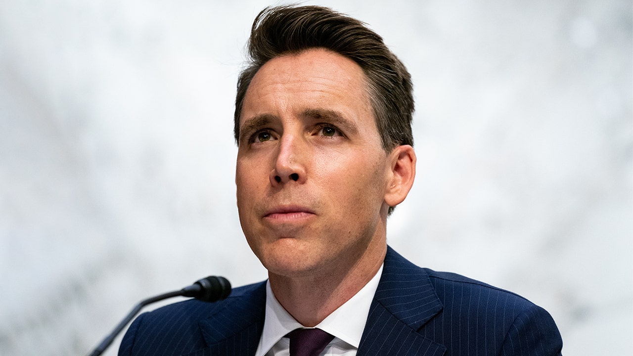 Sen. Josh Hawley on censorship, Section 230 and Democrats' 'love' for Big Tech