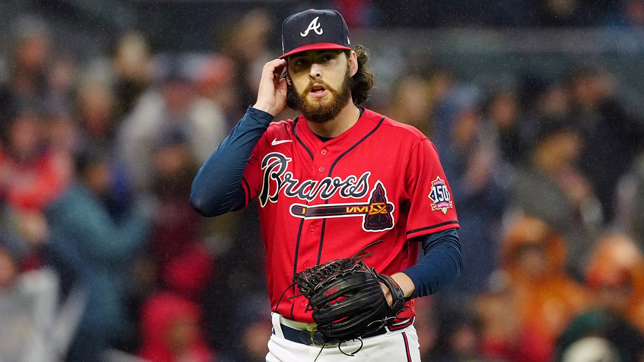 Braves’ Brian Snitker defends pulling Ian Anderson in the middle of no-hitter – Fox News