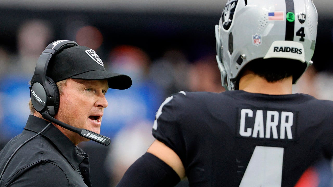 Raiders' Derek Carr on Jon Gruden Emails: 'I Hate the Action, but I