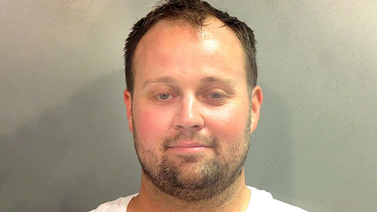 Josh Duggar child pornography trial: Jury begins deliberations