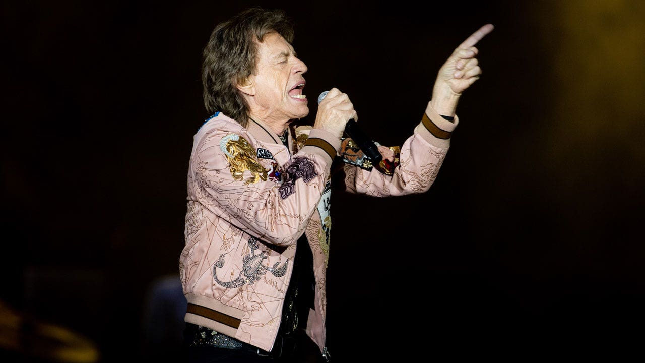 Mick Jagger pokes fun at Paul McCartney after diss: 'He's going to join us in a blues cover' - Fox News