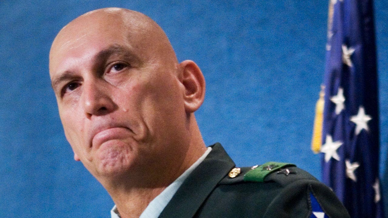 Army general who commanded in Iraq dies of cancer at age 67