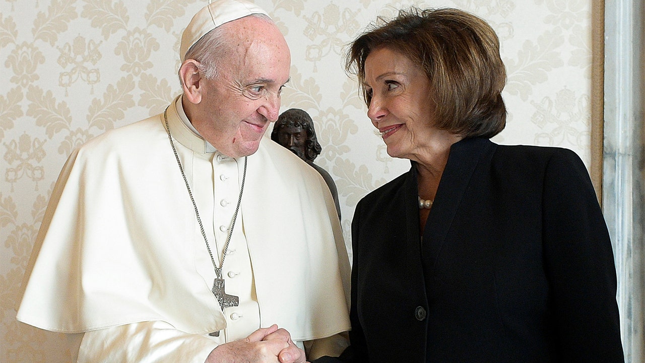 Nancy Pelosi meets with Pope Francis at Vatican after bishop urges prayer for her