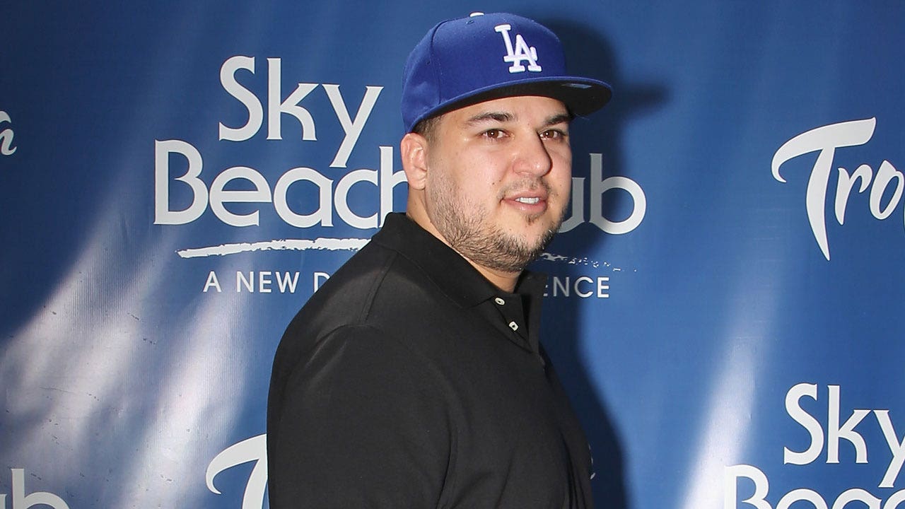 Rob Kardashian raramente aparece em uma nova foto tirada durante um passeio em família