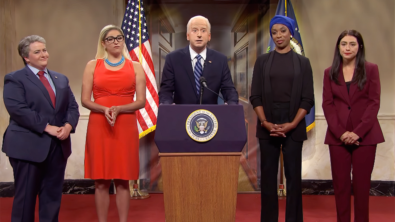 'SNL' finally mocks Biden in cold open after going first 8 months of ...