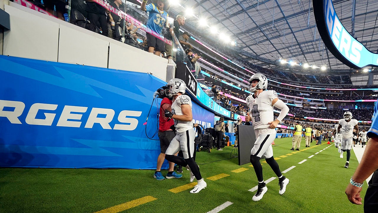 Chargers vs. Raiders delayed due to lightning despite indoor stadium -  Sports Illustrated