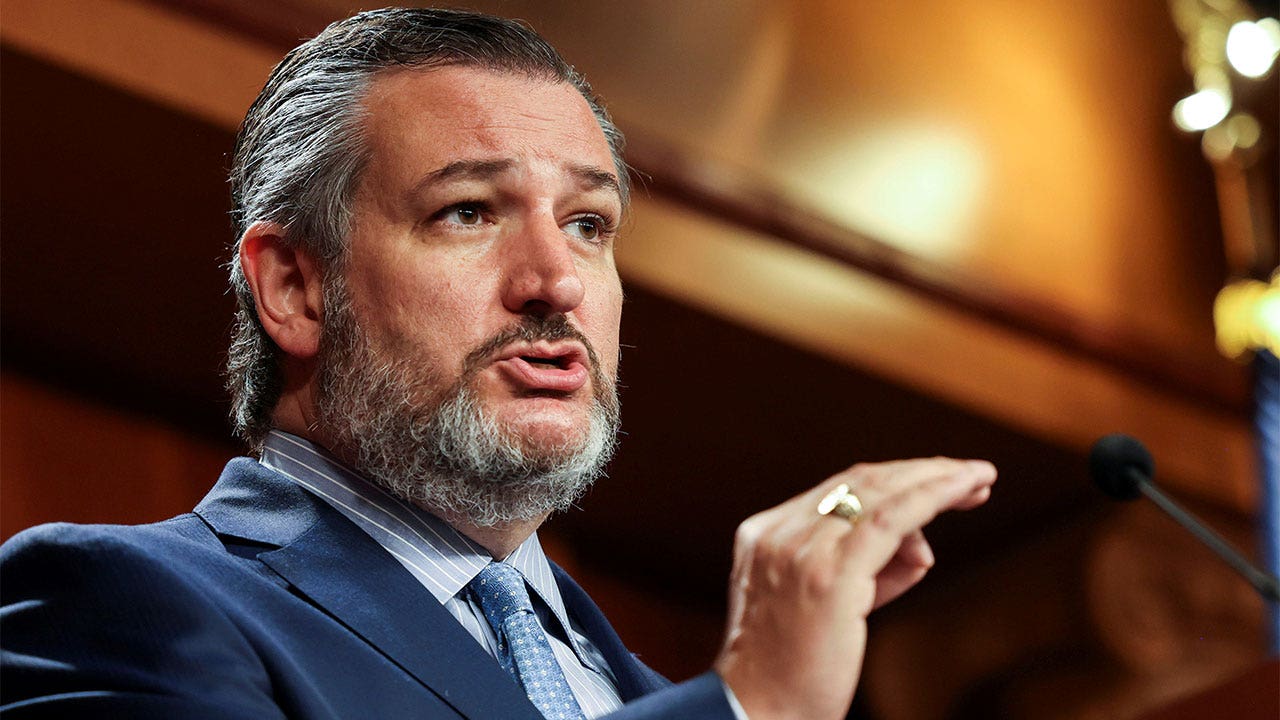 Ted Cruz to reintroduce bill reinstating military members fired over vax mandates: 'We will keep fighting'
