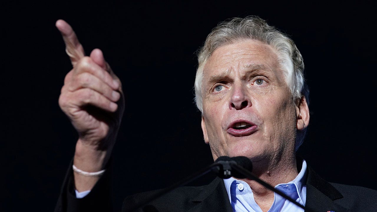 Team McAuliffe emails reveal effort to 'kill this' Fox News story
