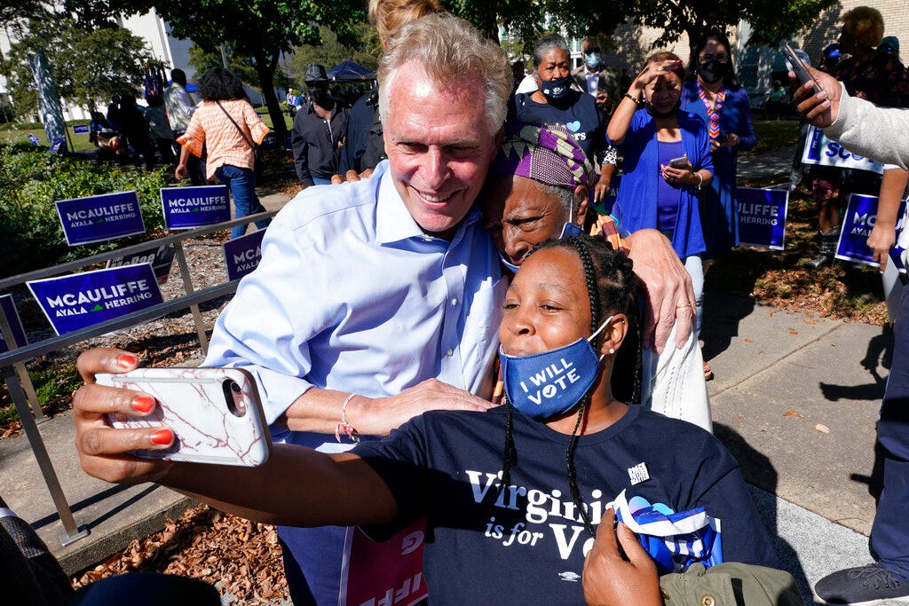 In dead-even Virginia governor's race, McAuliffe battles Democrats' enthusiasm gap