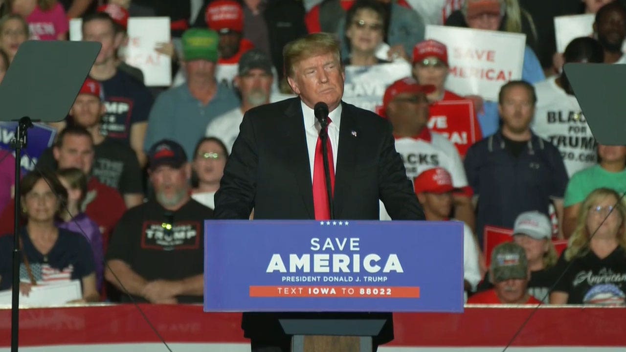 Trump tiptoes around teasing 2024 run during Iowa rally