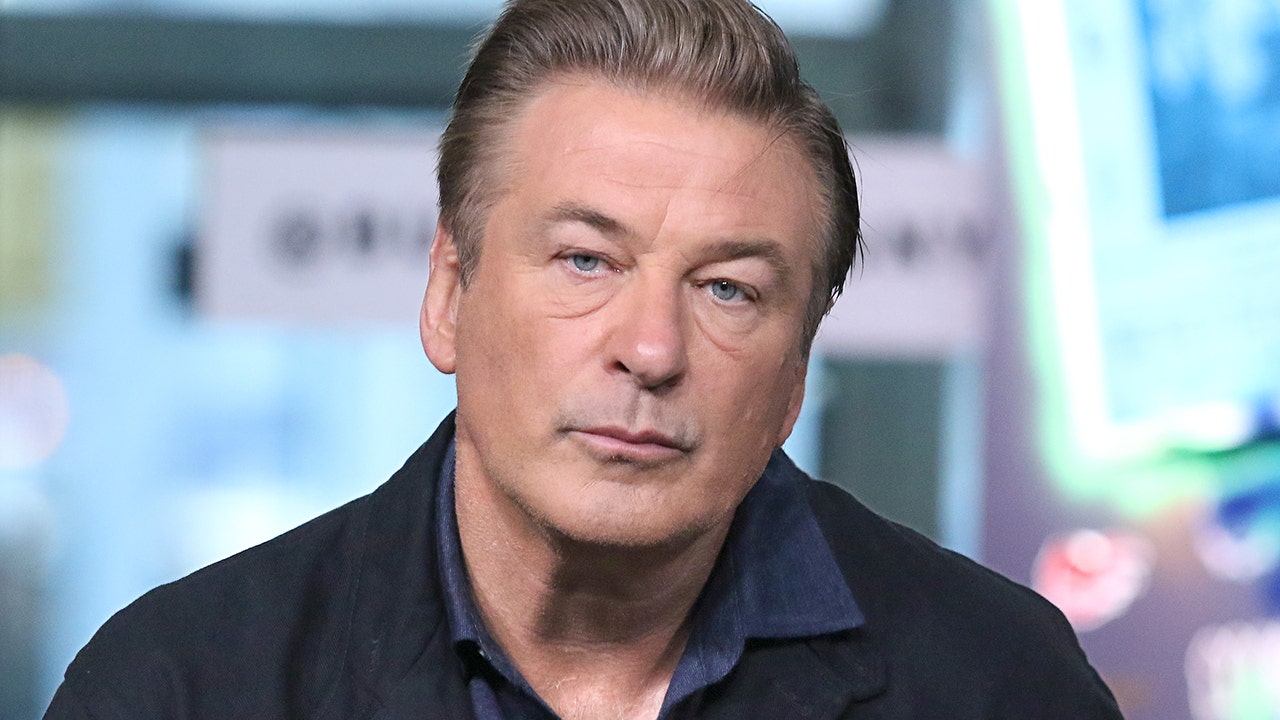 Alec Baldwin shares comment slamming 'bulls--t' claims of poor working conditions on 'Rust'
