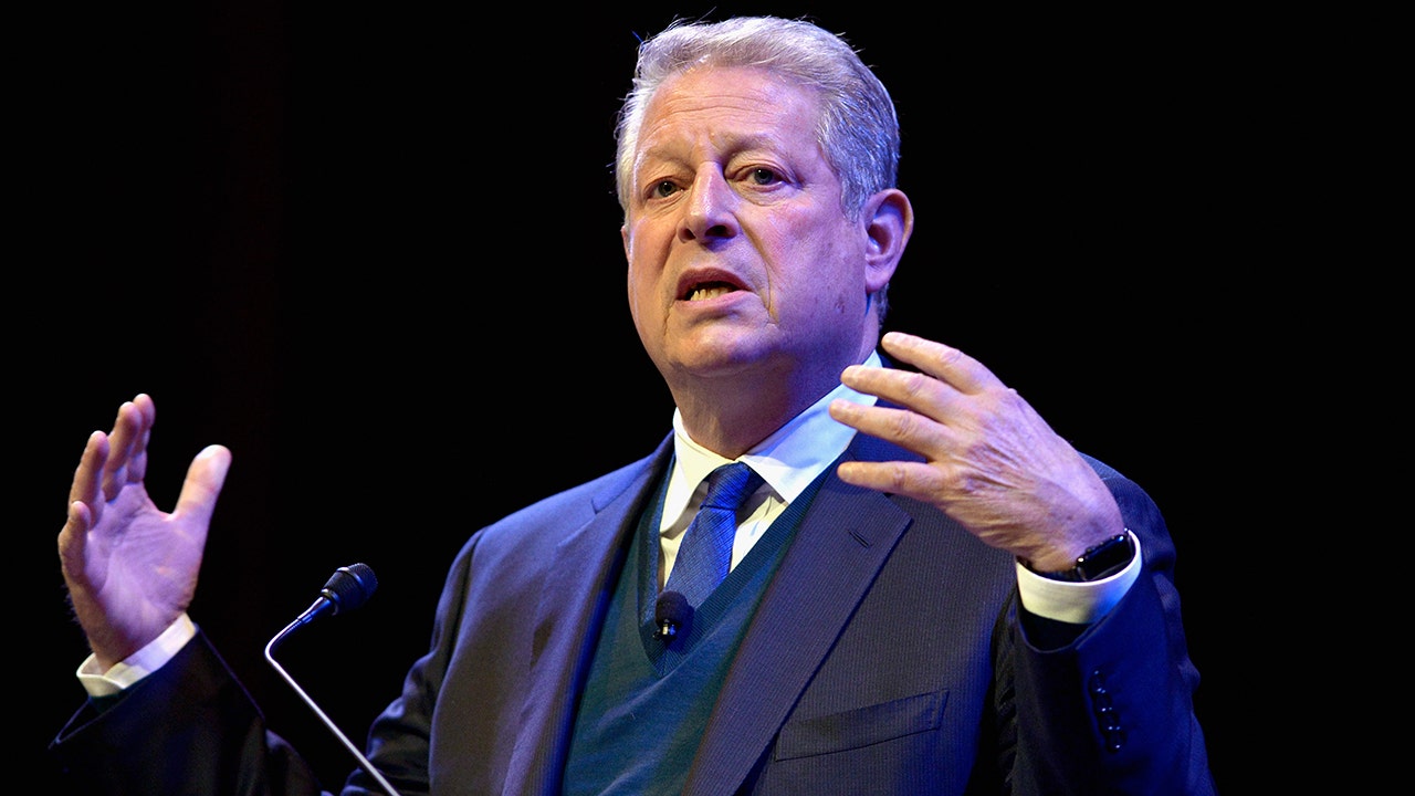 Al Gore: 'Time to say goodbye to coal, oil and gas worldwide'