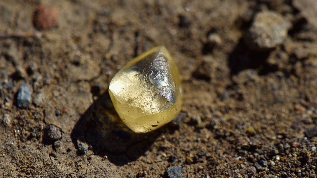 4.38-carat diamond discovered by vacationing couple at state park