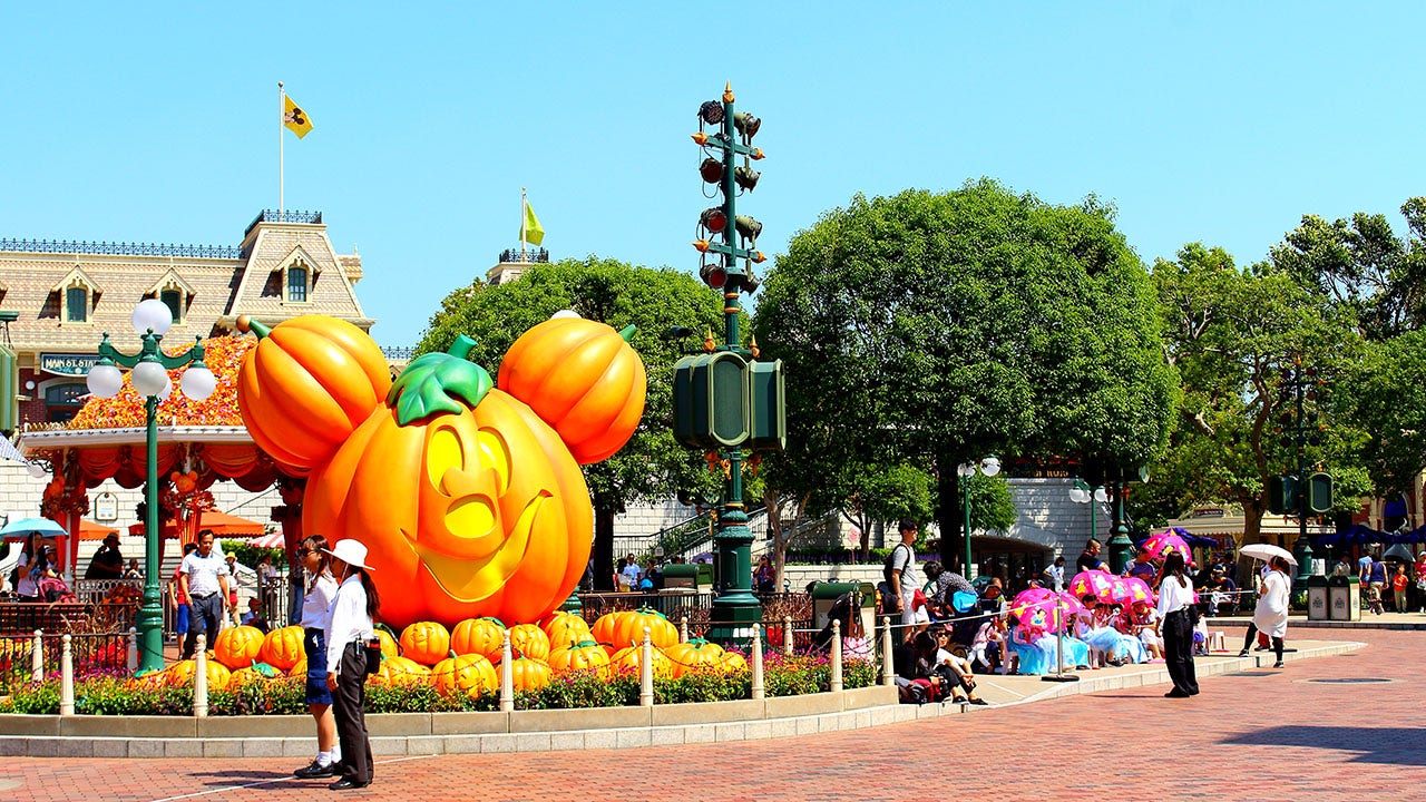 Halloween returns to major theme parks during pandemic: Here's what's happening