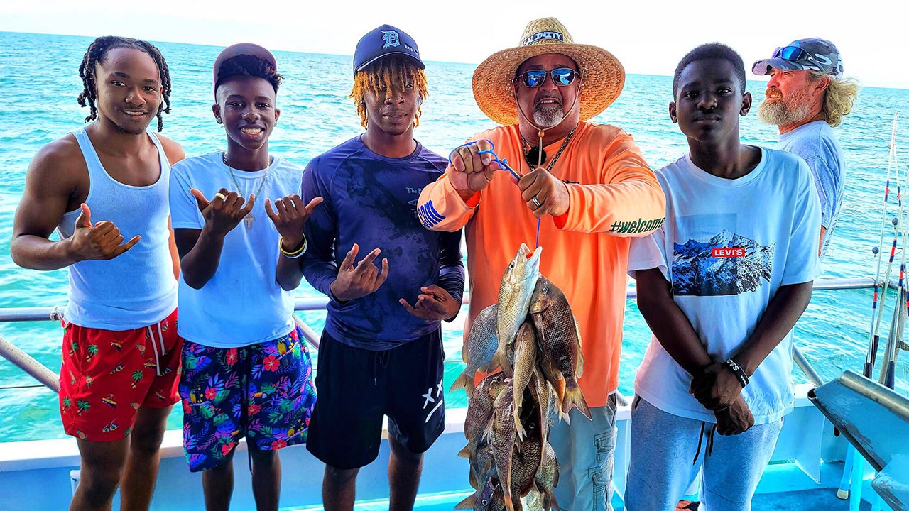Florida man takes children without father figures on fishing excursions