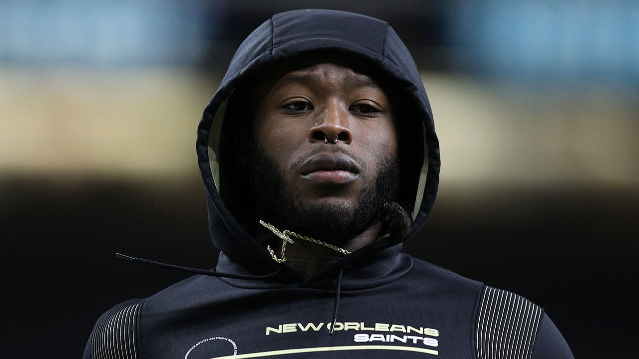 Saints' Alvin Kamara Ruled Out for Thanksgiving Game vs. Bills with Knee  Injury, News, Scores, Highlights, Stats, and Rumors