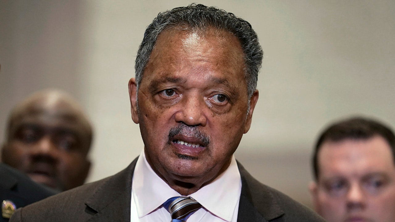 Ahmaud Arbery trial: Defense lawyer asks judge to eject Rev. Jesse Jackson from courtroom – Fox News