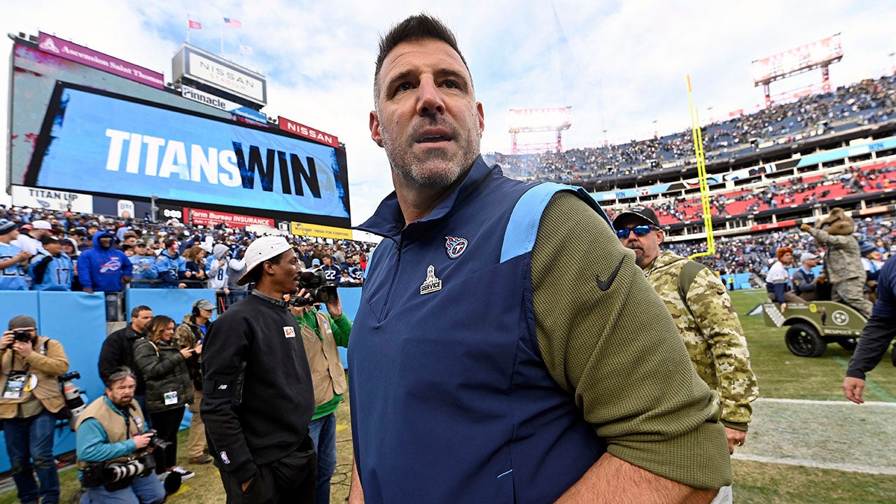 Hired to win titles, Vrabel has Titans atop all of AFC