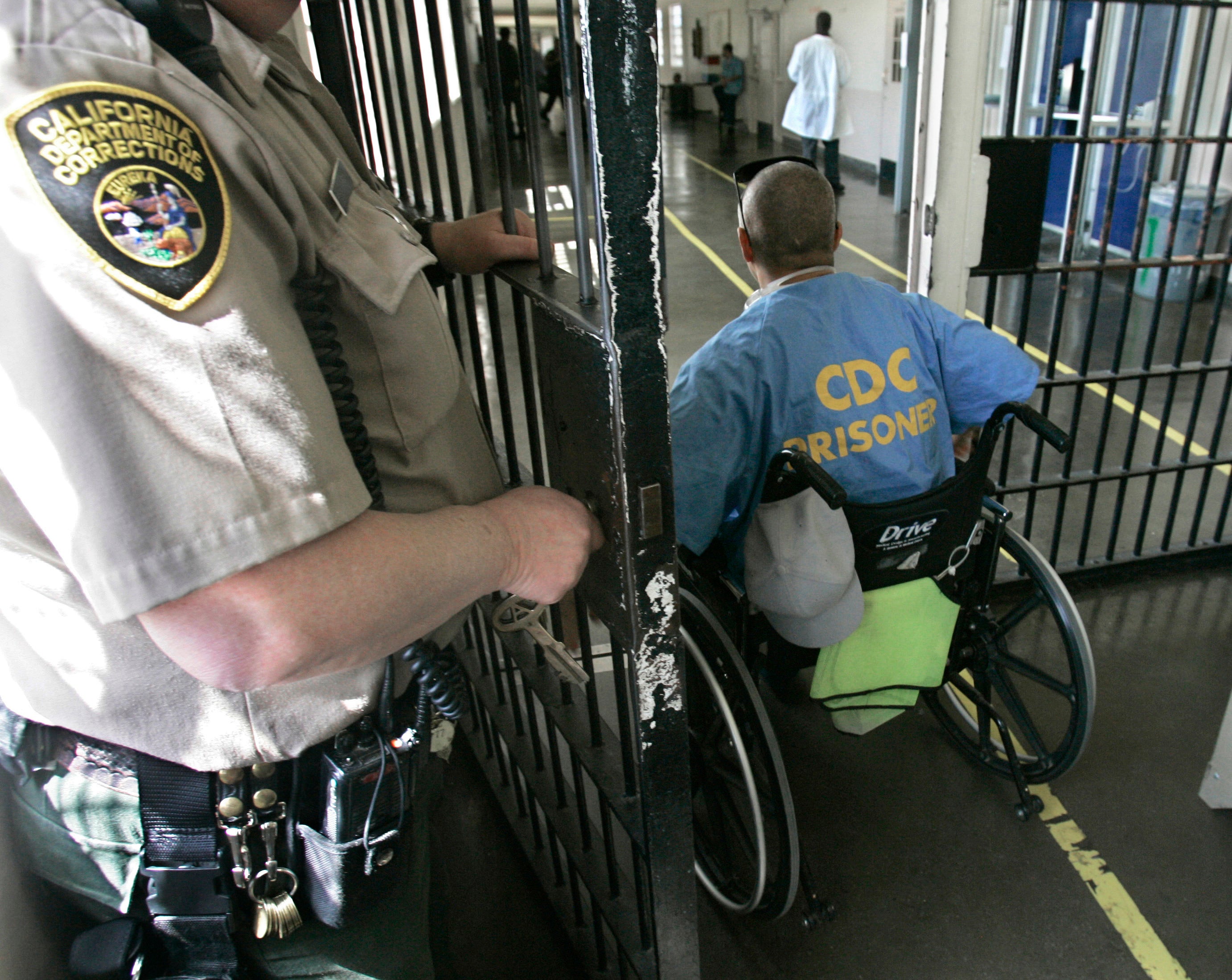 California to limit medical parole to inmates on ventilators