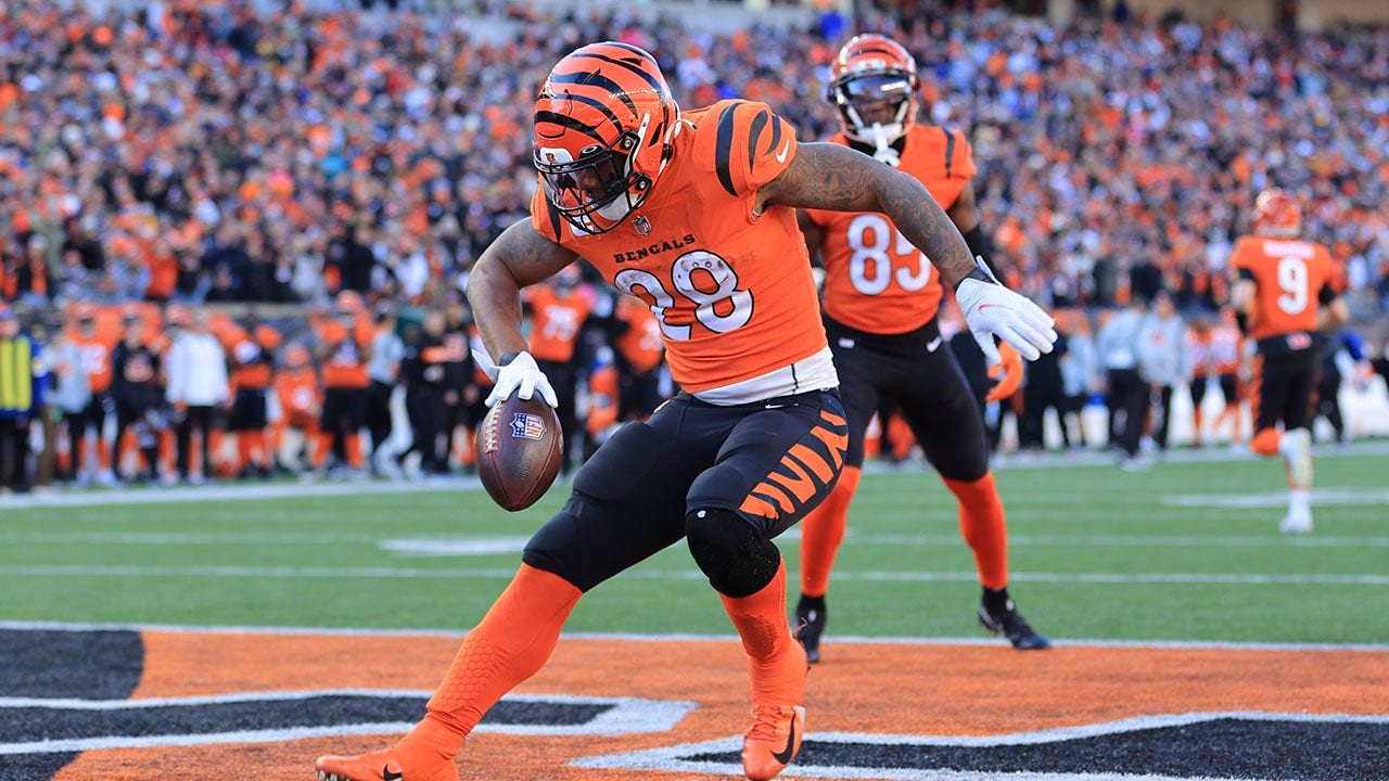 Joe Mixon Runs For 67 Yards In Loss - NFL News