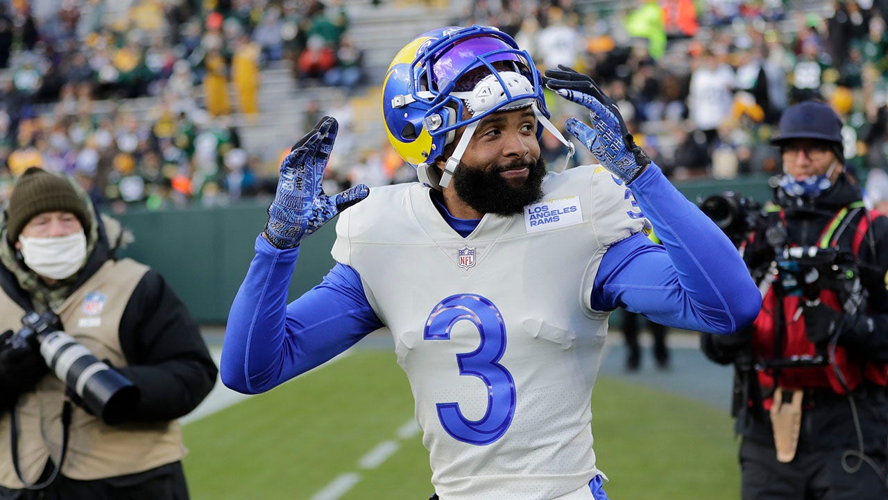 Odell Beckham jr game used cleats And Glove