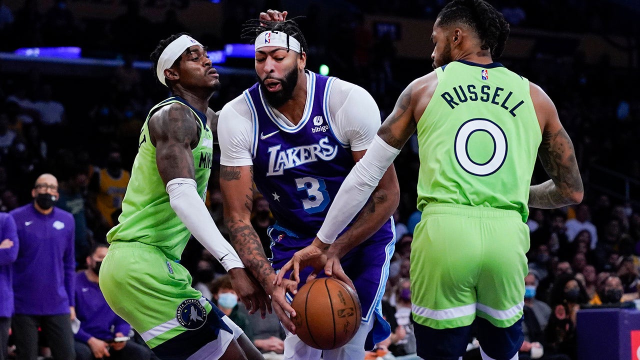 Towns, Wolves thrash Lakers 107-83 to snap 6-game skid