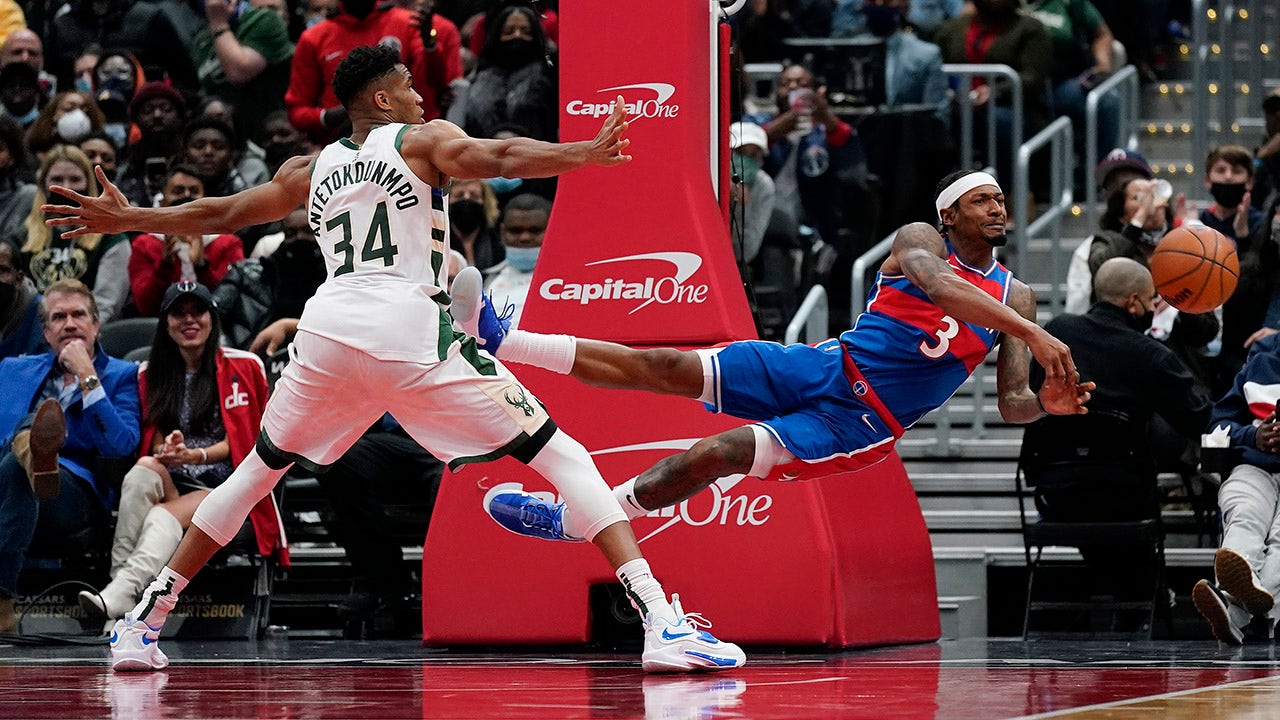 Beal scores 30 points to help Wizards beat Bucks, 101-94