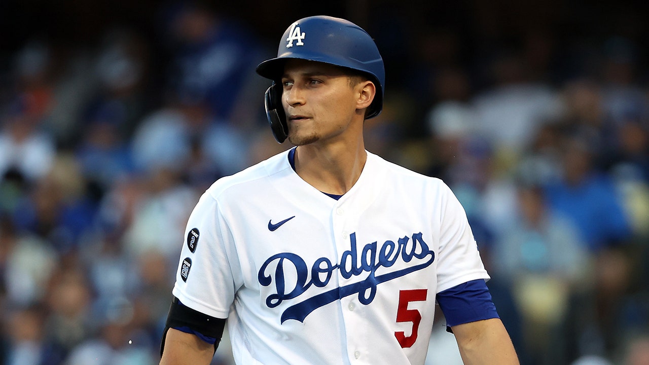 WATCH: Corey Seager puts Dodgers ahead with 2-run HR – Daily Bulletin