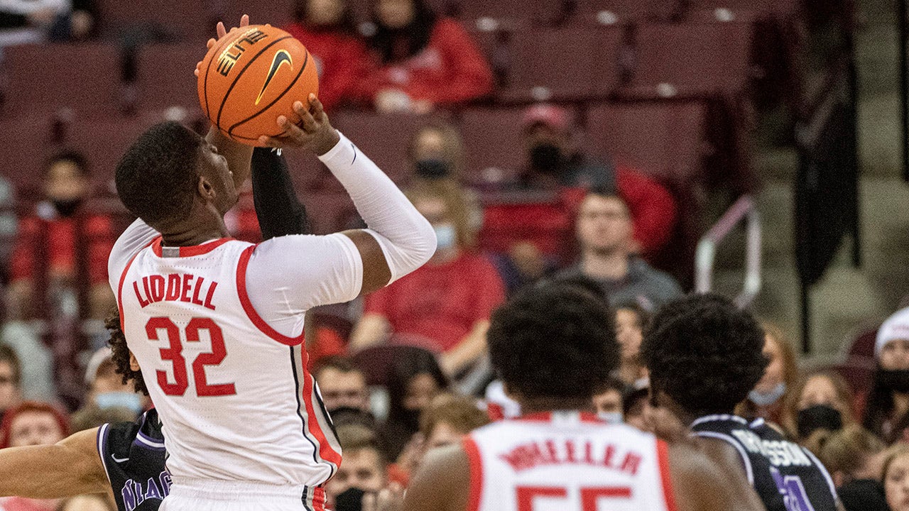 Liddell scores 29, No. 17 Ohio State struggles past Niagara