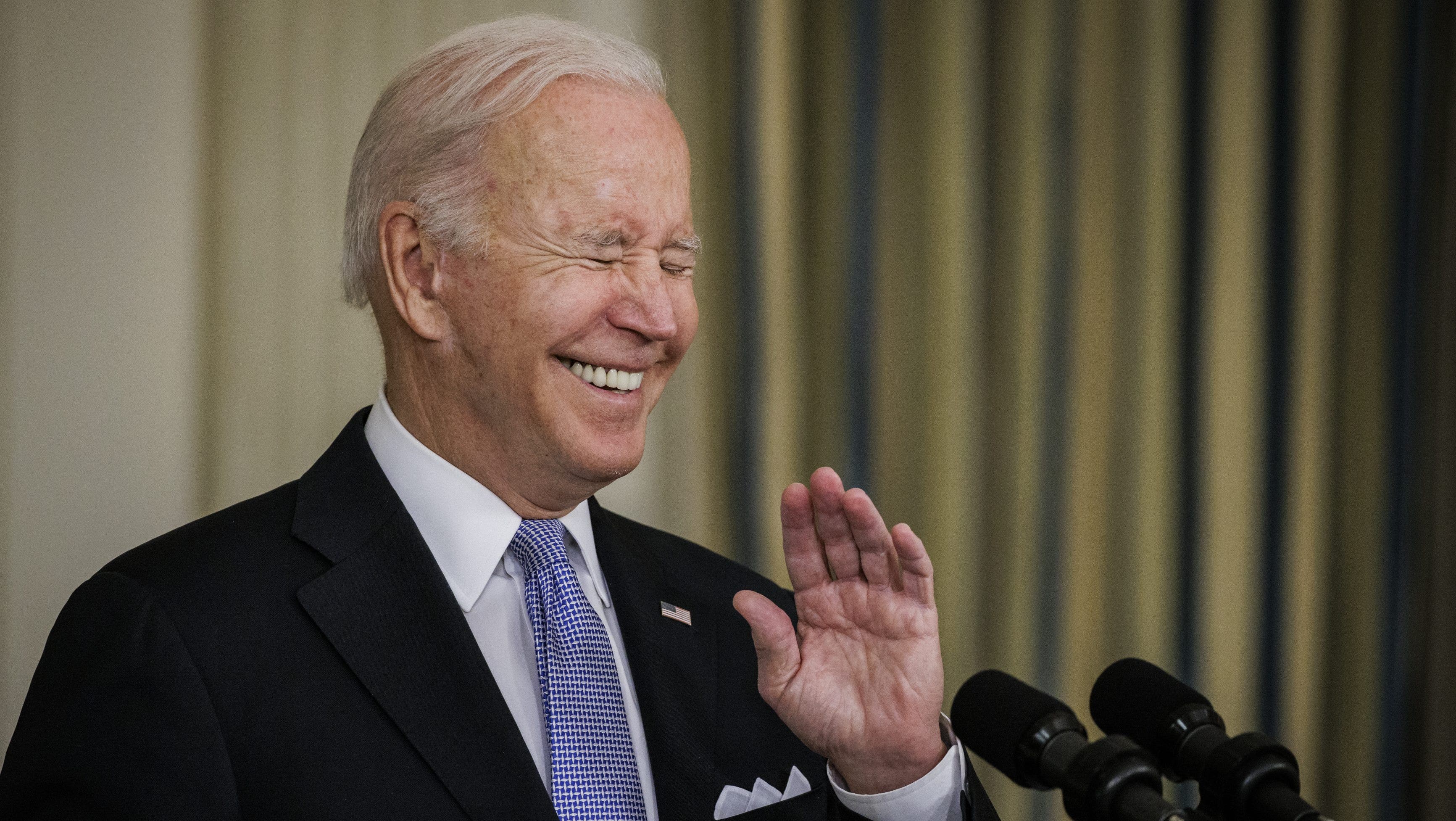 Biden appears to mock Americans' intelligence, questions whether 'they'd understand' supply chain issues