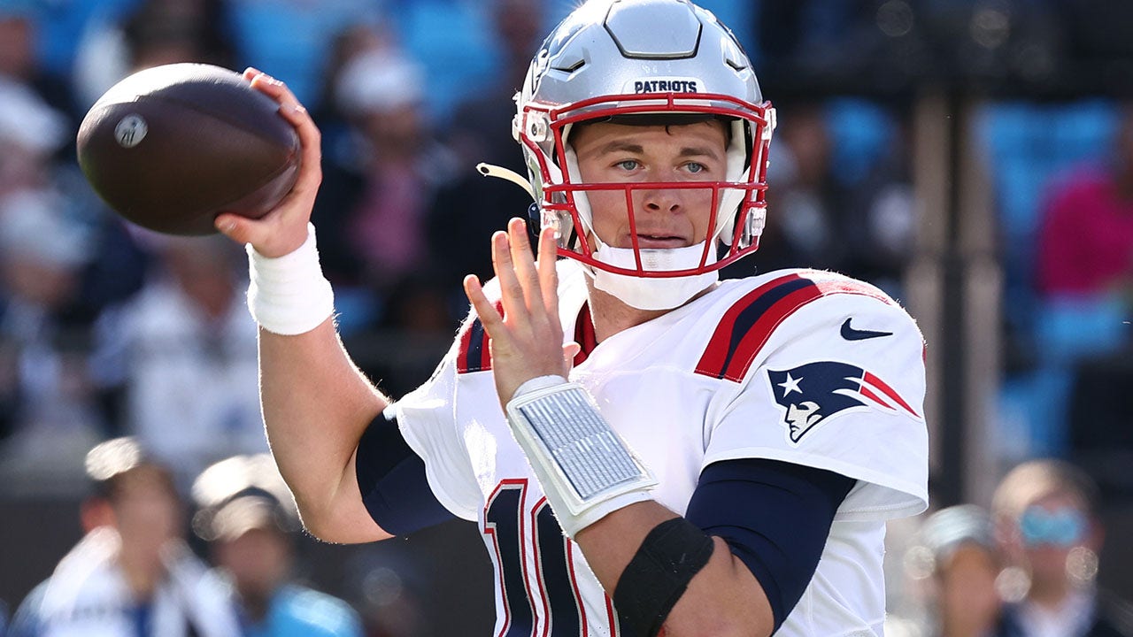 Former Bolles QB Mac Jones earning praise in rookie season with Patriots