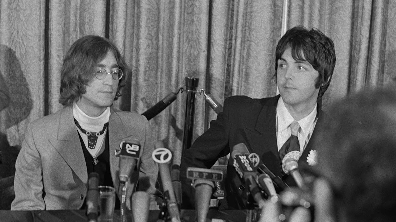 Beatles star Paul McCartney reflects on feud with John Lennon following band's split: 'It hurt'