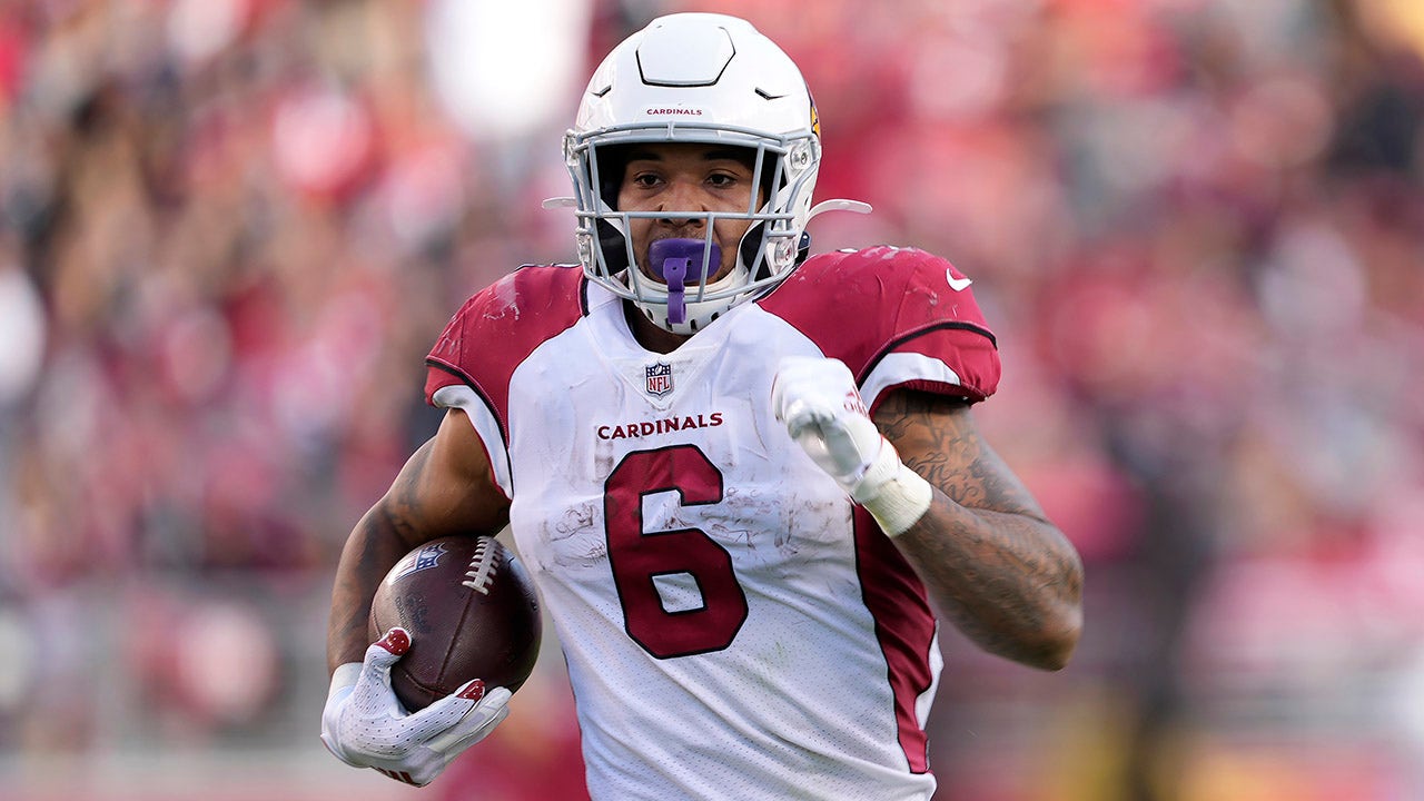 Cardinals bring back Pro Bowl RB Conner on 3-year deal - The San