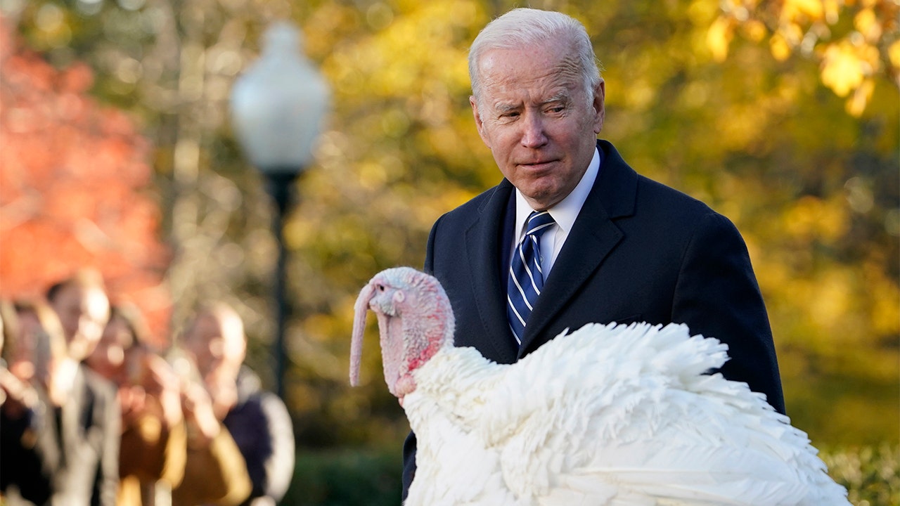 Biden thanks immigrants and frontline workers, remembers troops in Thanksgiving day proclamation