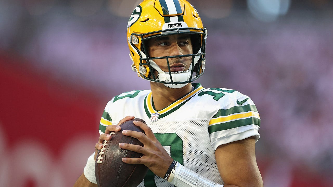 Jordan Love crafts clutch plays in first career win as Packers starting QB