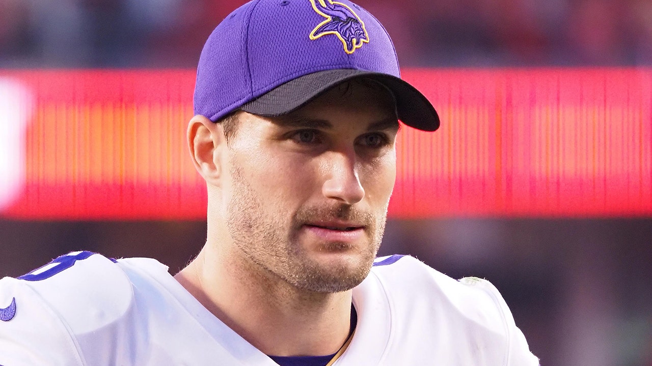 How the Vikings Can Court Kirk Cousins - Mpls.St.Paul Magazine