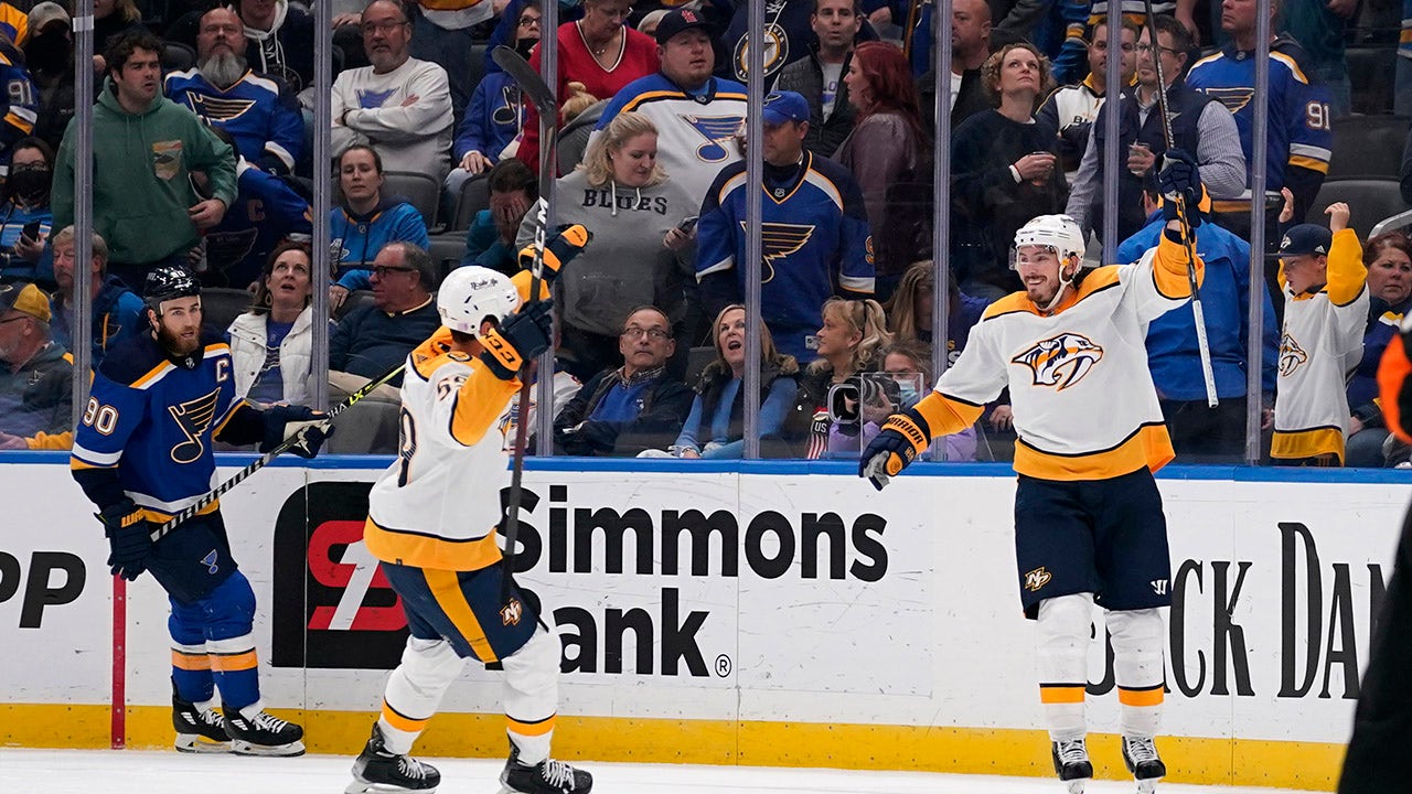 Duchene scores 2nd goal in OT, Predators top Blues 4-3
