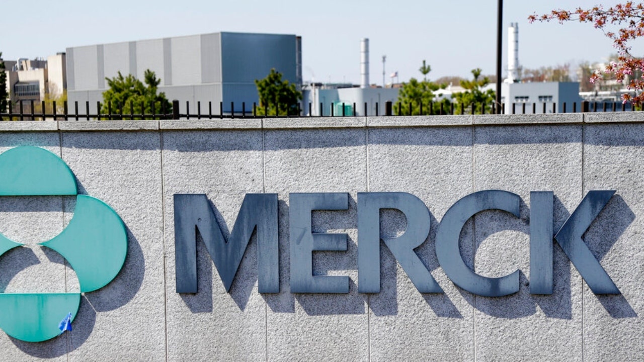 UK authorizes Merck antiviral pill, first shown to treat COVID-19
