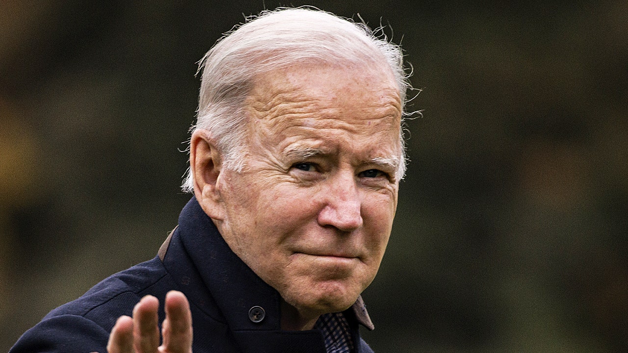 Biden says he ll nominate a Black woman to Supreme Court by end of