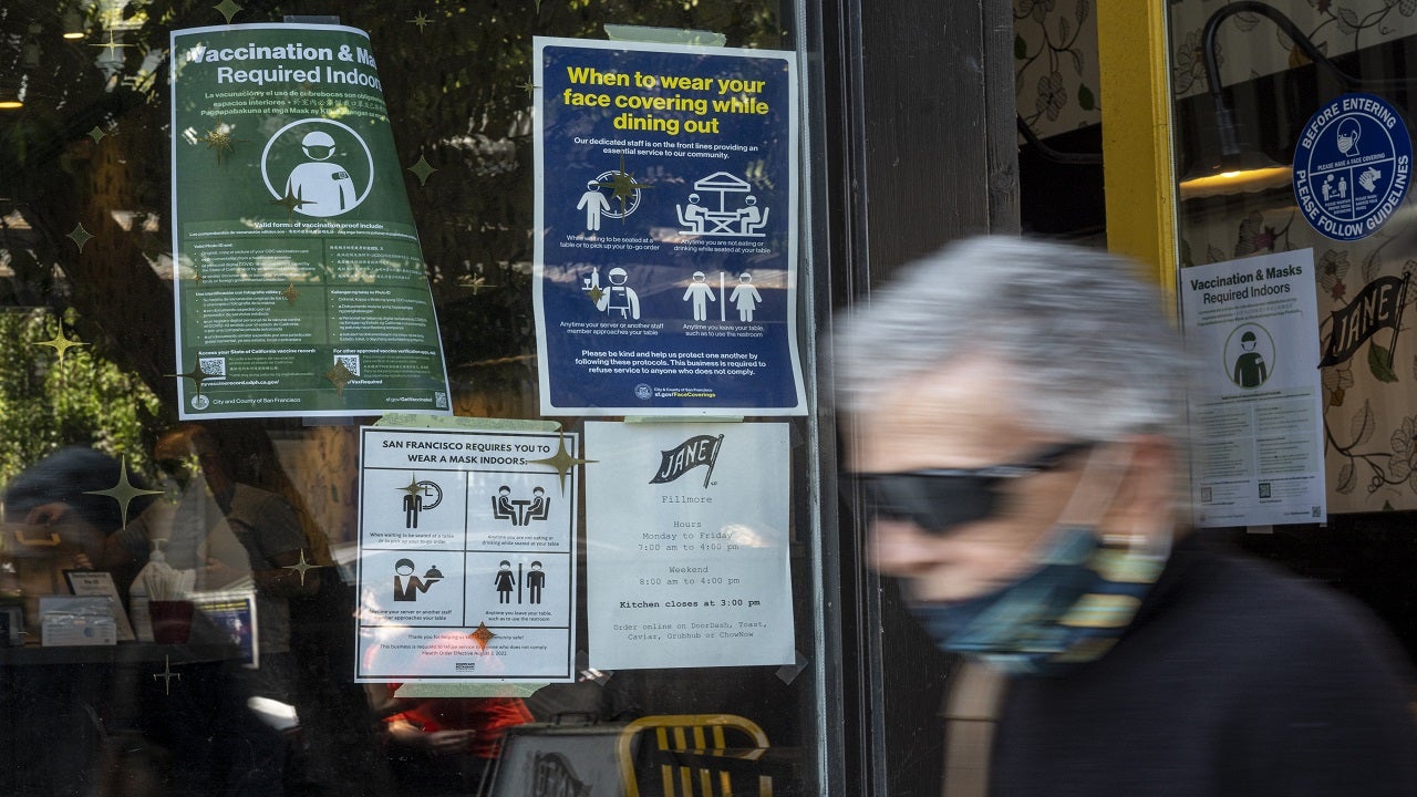 Los Angeles considers ending vaccine verification mandate