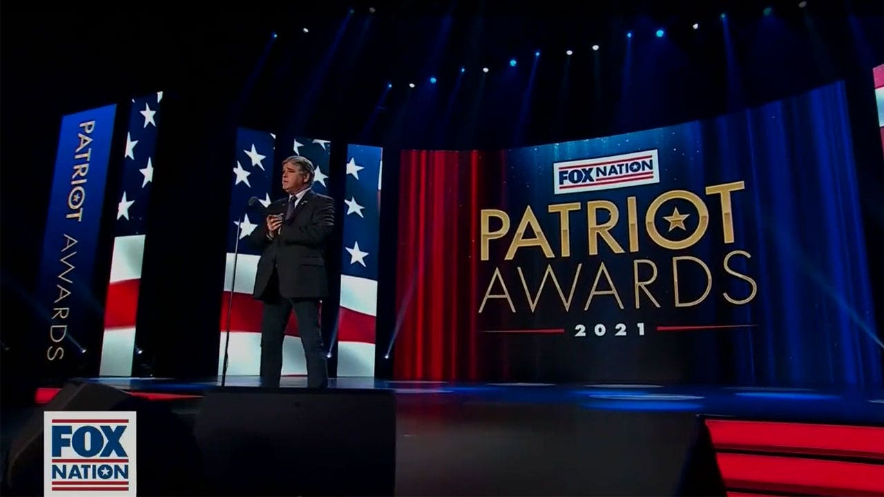 Sean Hannity honors the 13 US servicemembers who died in Afghanistan during Fox Nation’s Patriot Awards