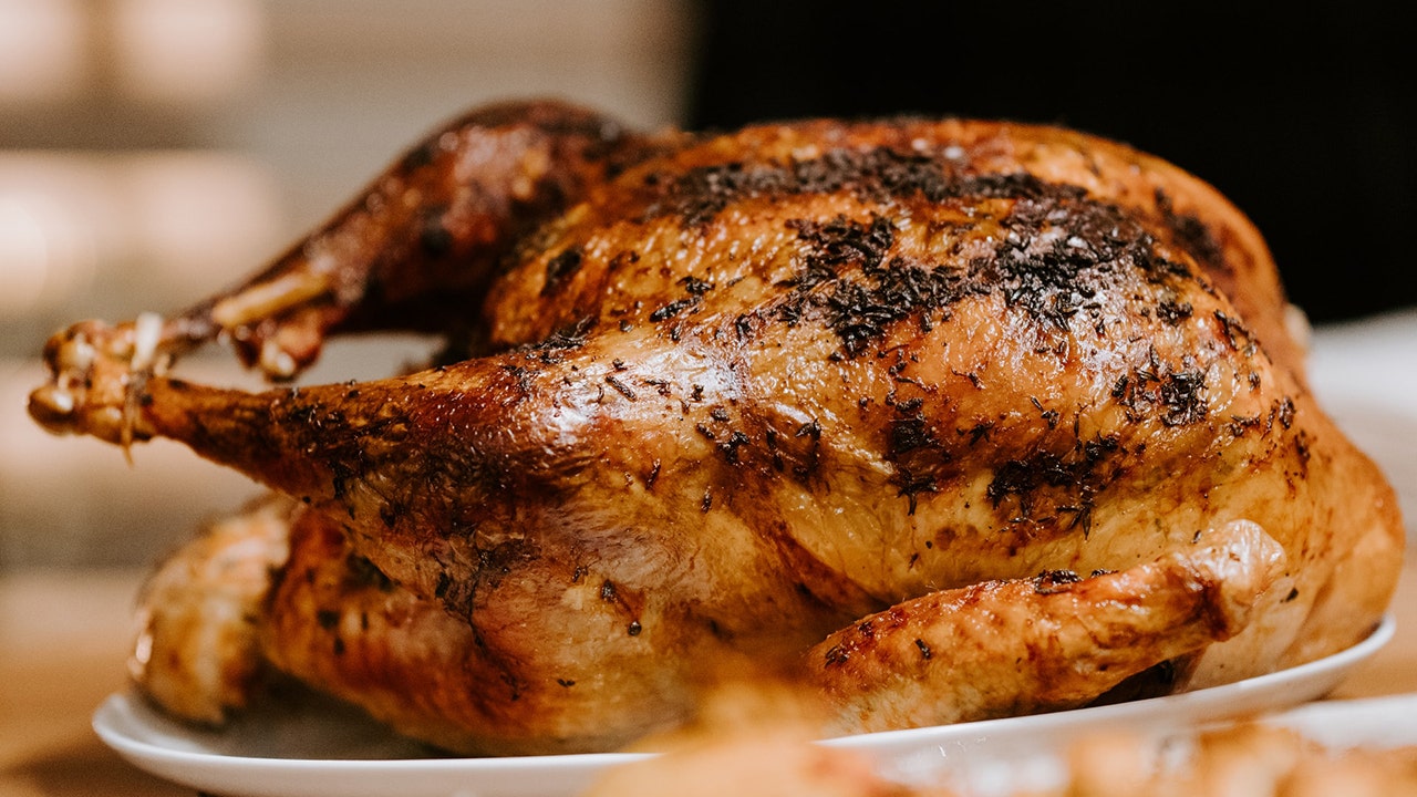 Simple, smoked Thanksgiving turkey: Try the recipe