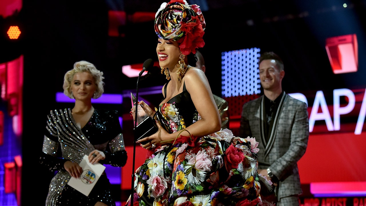 Cardi B to host American Music Awards