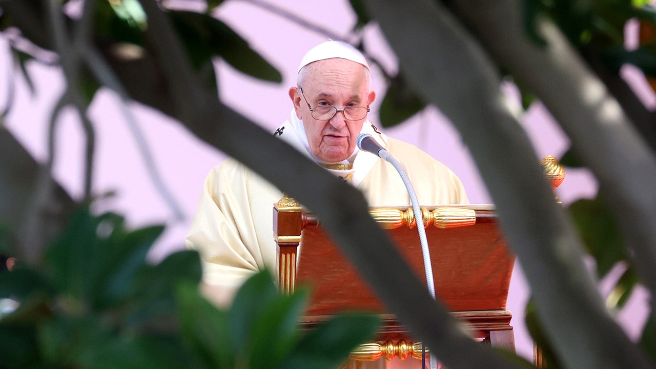 Pope Francis celebrates his birthday with migrants and refugees