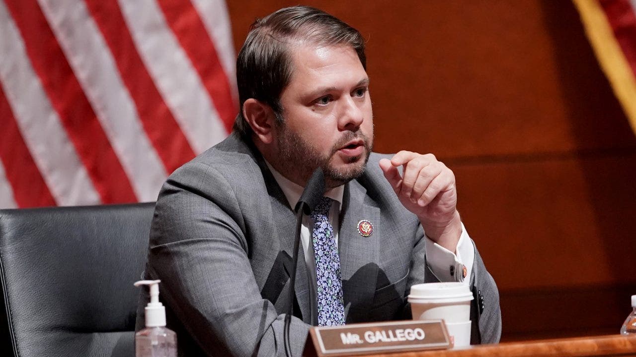 Arizona Democrat Rep. Gallego: Obama's handling of Russia was 'weak' and 'wrong'