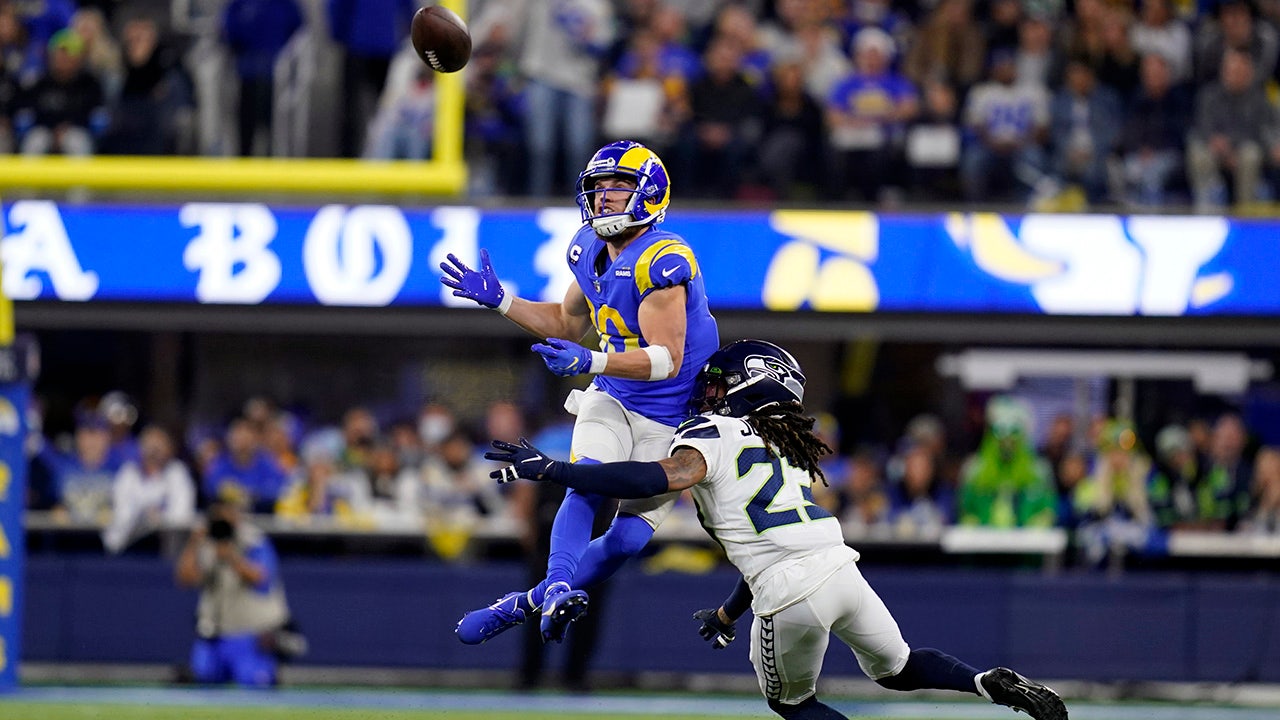 Rams' Cooper Kupp grabs two touchdowns in win over Browns